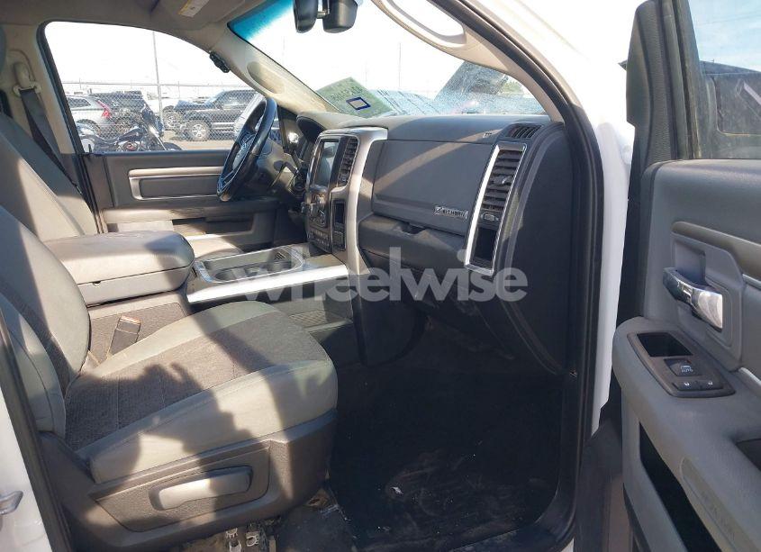 Photo 5 of 2016 Ram 3500 BIG HORN (VIN 3C63RRHL0GG176405)