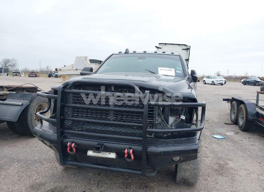 Photo 10 of 2019 Ram 3500 (VIN 3C63RRHL0KG638860)