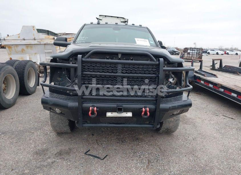 Photo 11 of 2019 Ram 3500 (VIN 3C63RRHL0KG638860)