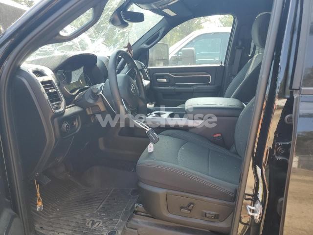 Photo 2 of 2024 RAM 3500 BIG HORN (VIN 3C63RRHL0RG414515)