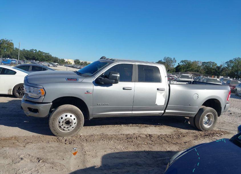 Photo 14 of 2024 Ram 3500 BIG HORN 4X4 8' BOX (VIN 3C63RRHL1RG256444)