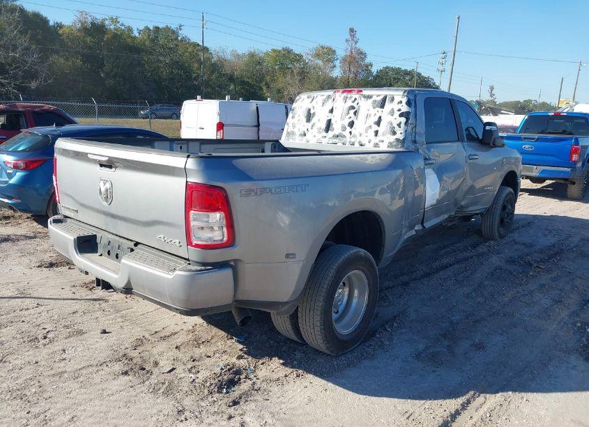 Photo 4 of 2024 Ram 3500 BIG HORN 4X4 8' BOX (VIN 3C63RRHL1RG256444)