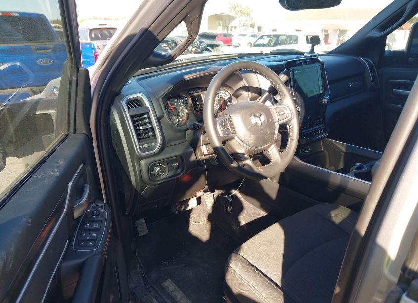 Photo 6 of 2024 Ram 3500 BIG HORN 4X4 8' BOX (VIN 3C63RRHL1RG256444)