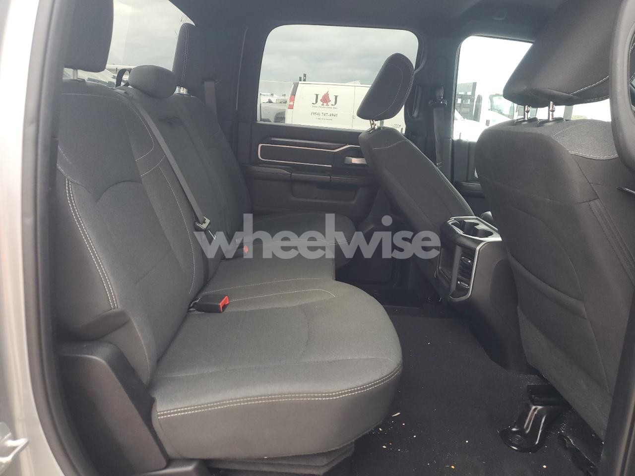 Photo 6 of 2022 RAM 3500 BIG HORN/LONE STAR (VIN 3C63RRHL2NG152782)