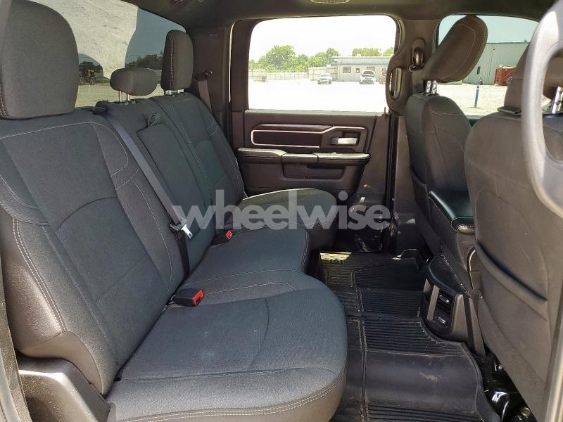 Photo 4 of 2024 RAM 3500 BIG HORN (VIN 3C63RRHL3RG273052)