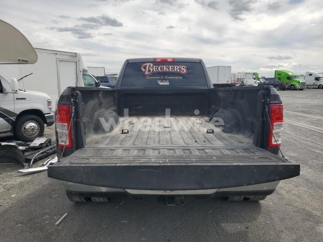 Photo 4 of 2022 RAM 3500 BIG HORN/LONE STAR (VIN 3C63RRHL4NG302925)