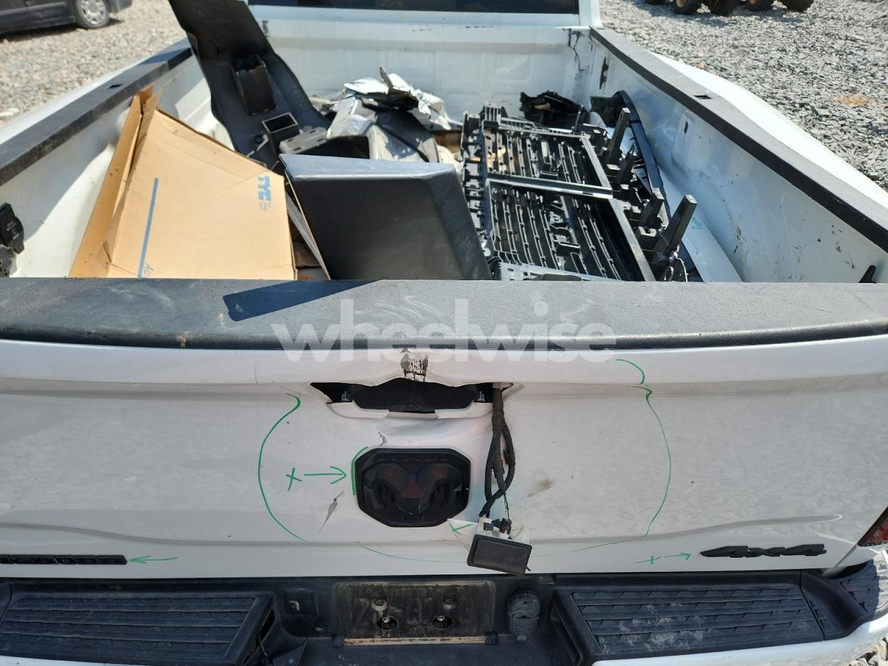 Photo 10 of 2024 RAM 3500 BIG HORN (VIN 3C63RRHL5RG156010)