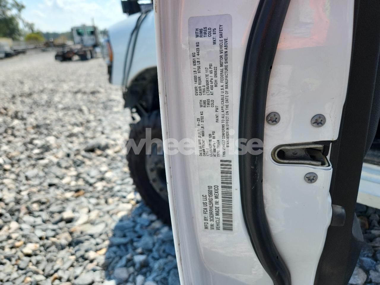 Photo 14 of 2024 RAM 3500 BIG HORN (VIN 3C63RRHL5RG156010)