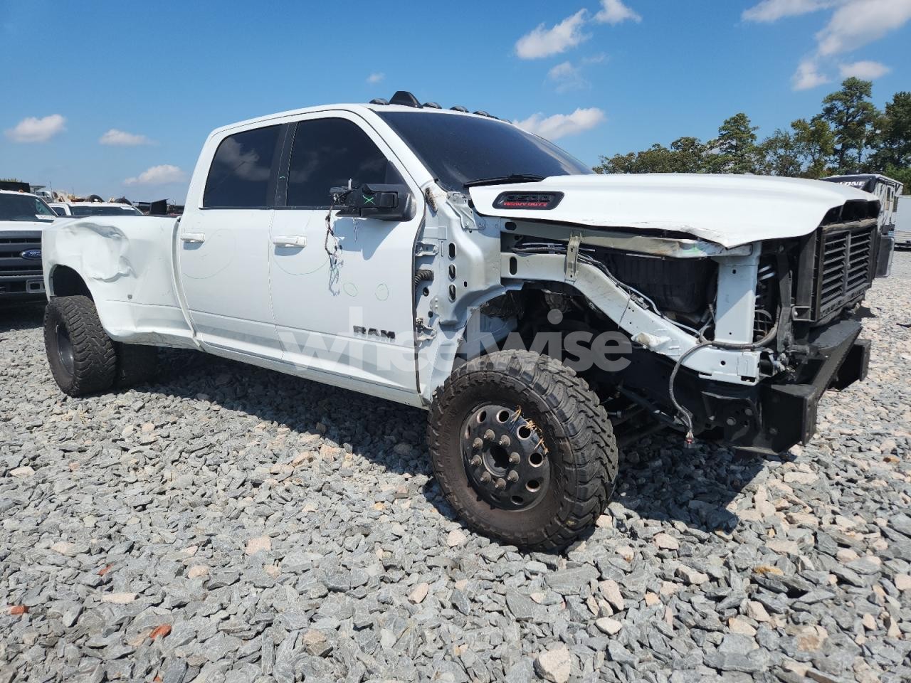 Photo 4 of 2024 RAM 3500 BIG HORN (VIN 3C63RRHL5RG156010)