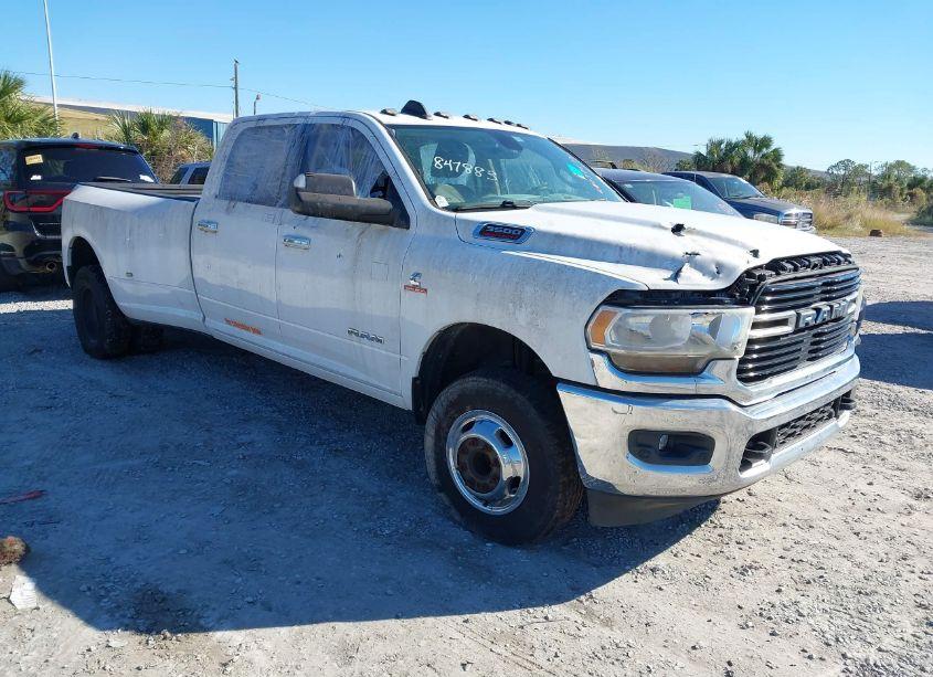 2019 Ram 3500 BIG HORN 4X4 8' BOX (VIN 3C63RRHL6KG547883) main photo