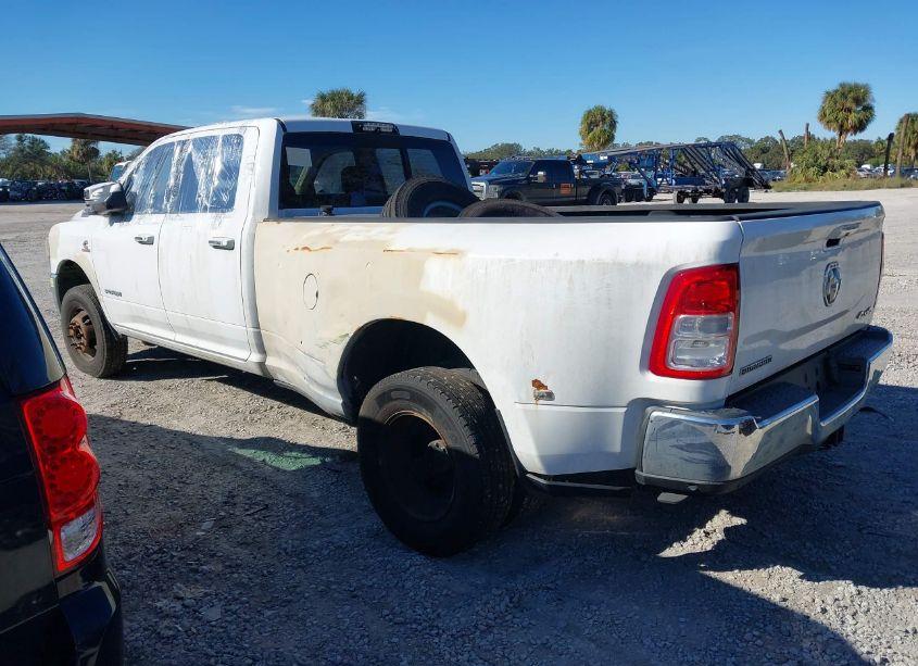 Photo 3 of 2019 Ram 3500 BIG HORN 4X4 8' BOX (VIN 3C63RRHL6KG547883)