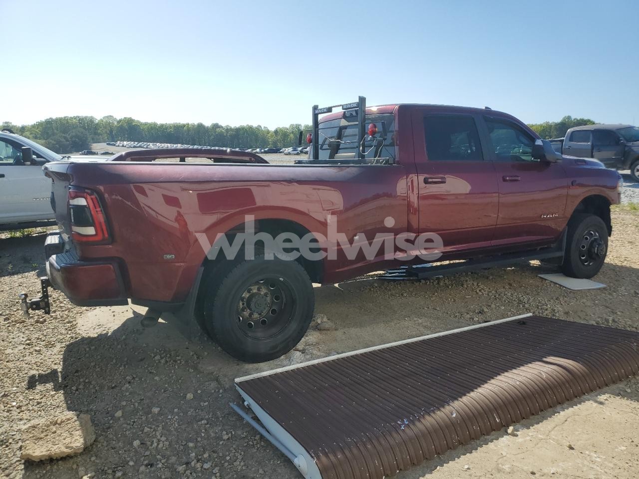 Photo 3 of 2022 RAM 3500 BIG HORN/LONE STAR (VIN 3C63RRHL6NG135242)