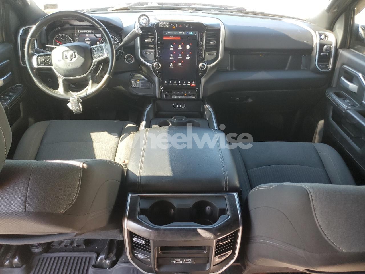 Photo 8 of 2022 RAM 3500 BIG HORN/LONE STAR (VIN 3C63RRHL6NG135242)