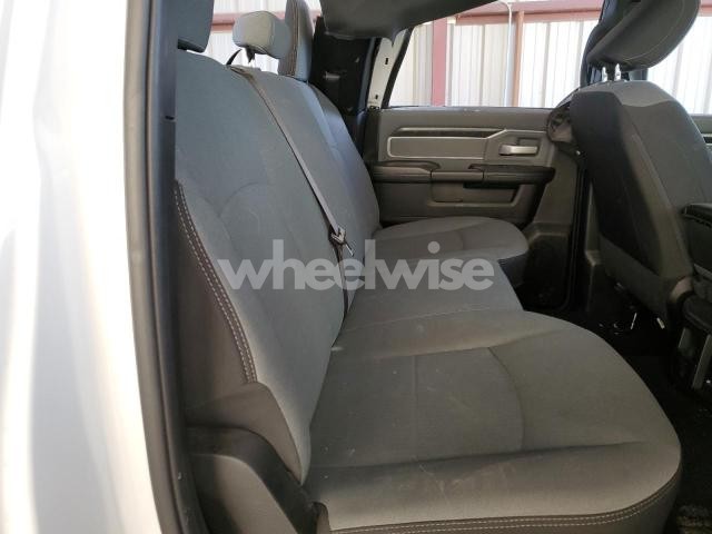 Photo 9 of 2022 RAM 3500 BIG HORN/LONE STAR (VIN 3C63RRHL8NG133458)