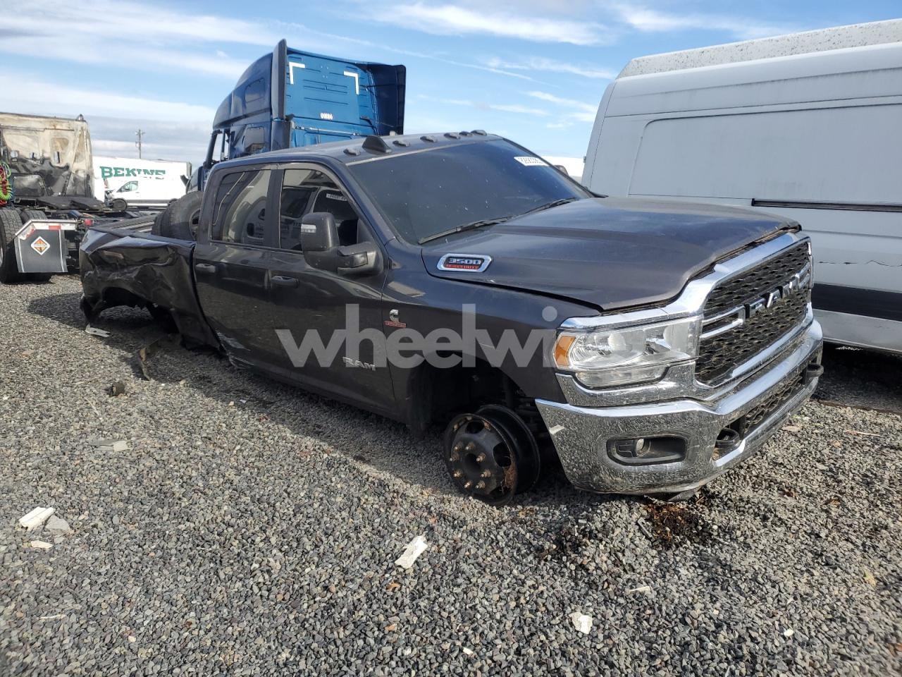 Photo 4 of 2023 RAM 3500 BIG HORN (VIN 3C63RRHL8PG542210)