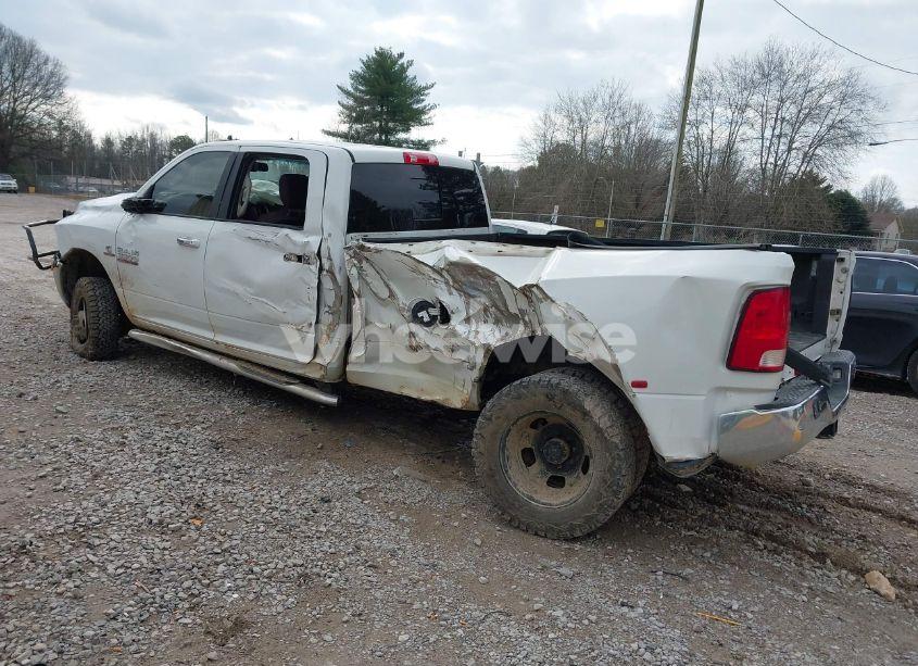 Photo 3 of 2018 Ram 3500 SLT (VIN 3C63RRHL9JG267938)