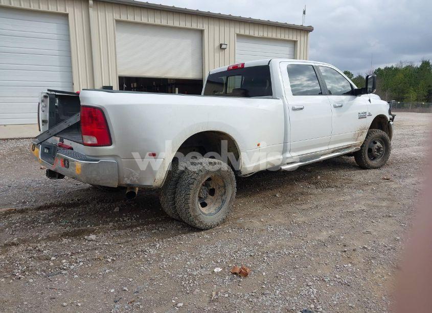 Photo 4 of 2018 Ram 3500 SLT (VIN 3C63RRHL9JG267938)
