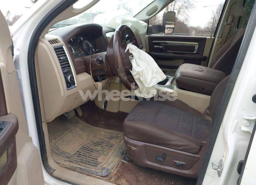 Photo 6 of 2018 Ram 3500 SLT (VIN 3C63RRHL9JG267938)