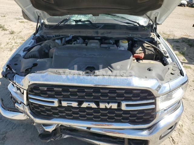 Photo 2 of 2024 RAM 3500 BIG HORN (VIN 3C63RRHLXRG289538)