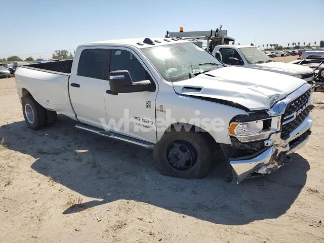 Photo 3 of 2024 RAM 3500 BIG HORN (VIN 3C63RRHLXRG289538)