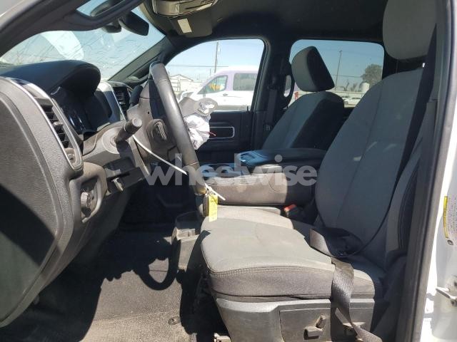 Photo 8 of 2024 RAM 3500 BIG HORN (VIN 3C63RRHLXRG289538)