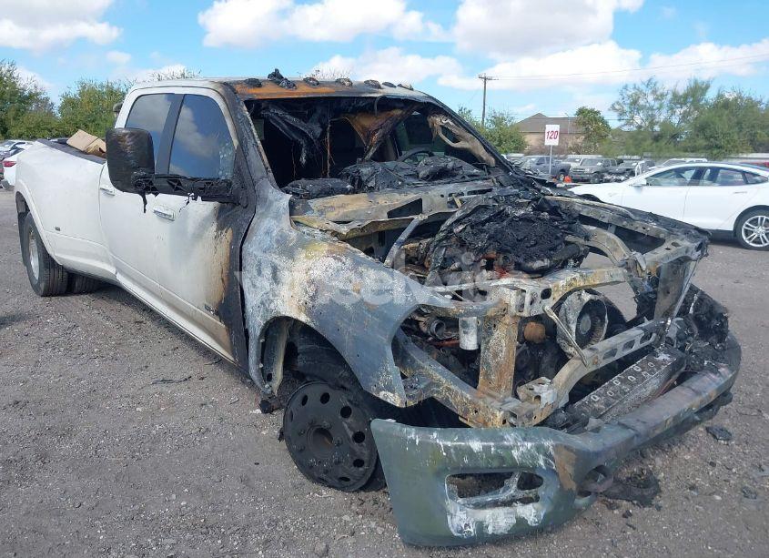 2019 Ram 3500 LARAMIE 4X4 8' BOX (VIN 3C63RRJL1KG715472) main photo