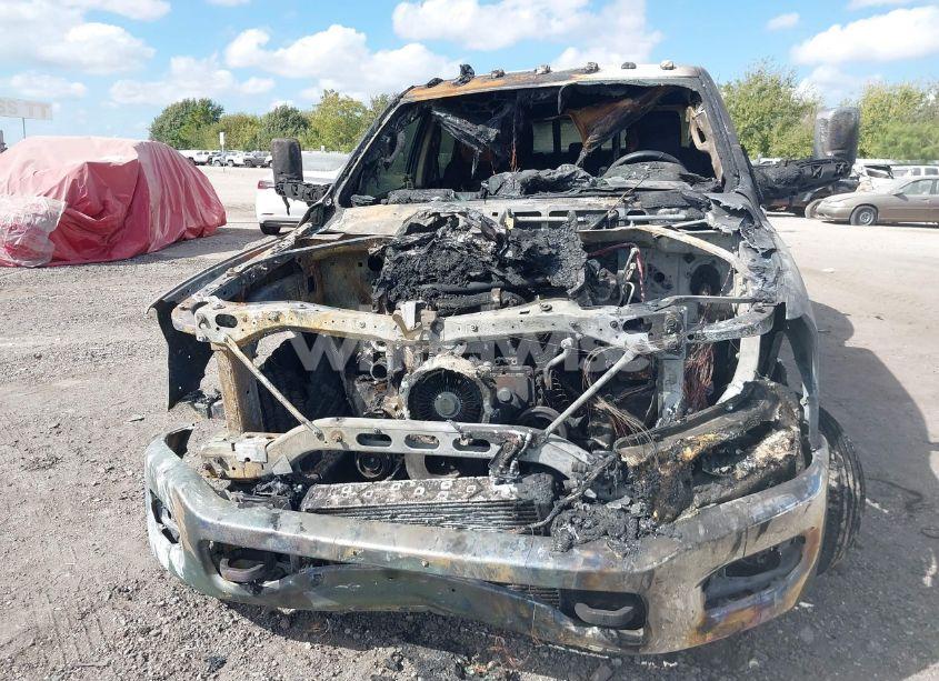 Photo 6 of 2019 Ram 3500 LARAMIE 4X4 8' BOX (VIN 3C63RRJL1KG715472)