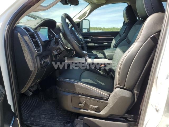 Photo 3 of 2024 RAM 3500 LARAMIE N/A (VIN 3C63RRJL1RG391725)