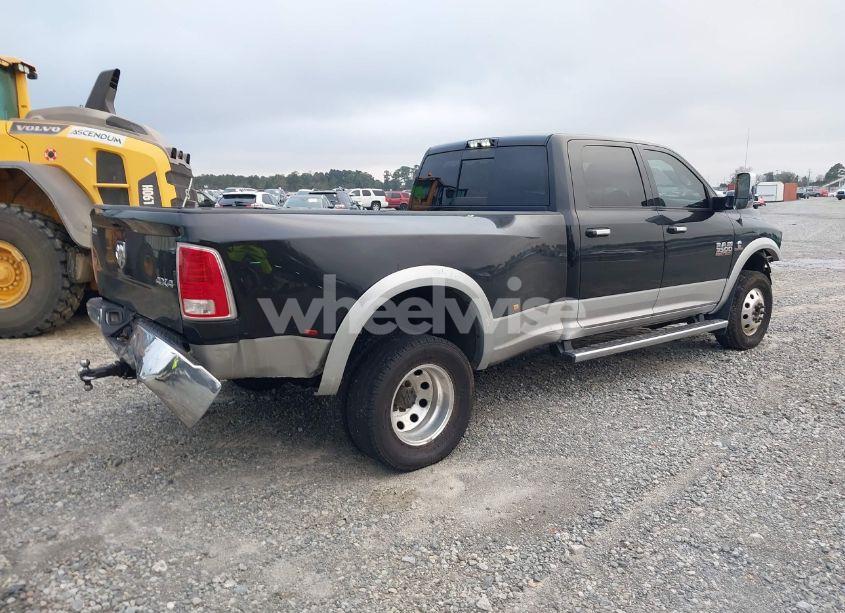 Photo 4 of 2018 Ram 3500 LARAMIE 4X4 8' BOX (VIN 3C63RRJL2JG305651)