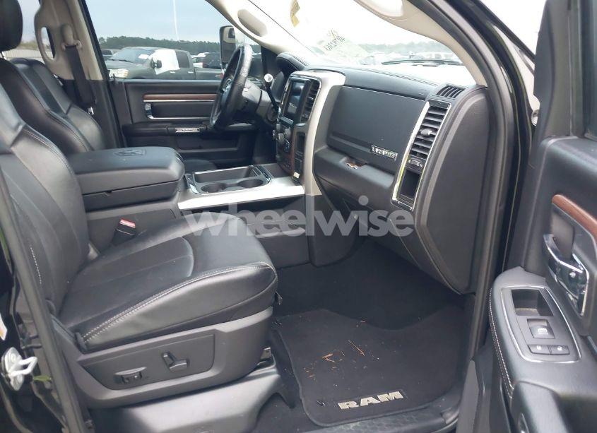 Photo 7 of 2018 Ram 3500 LARAMIE 4X4 8' BOX (VIN 3C63RRJL2JG305651)