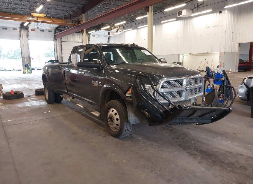 2018 Ram 3500 LARAMIE 4X4 8' BOX (VIN 3C63RRJL2JG410478) main photo