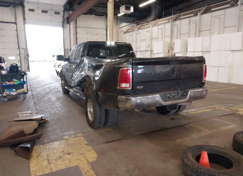 Photo 3 of 2018 Ram 3500 LARAMIE 4X4 8' BOX (VIN 3C63RRJL2JG410478)