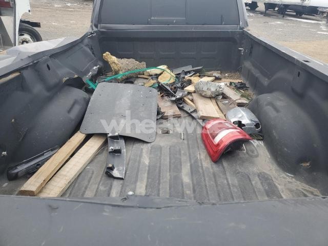 Photo 12 of 2019 RAM 3500 LARAMIE (VIN 3C63RRJL2KG637011)