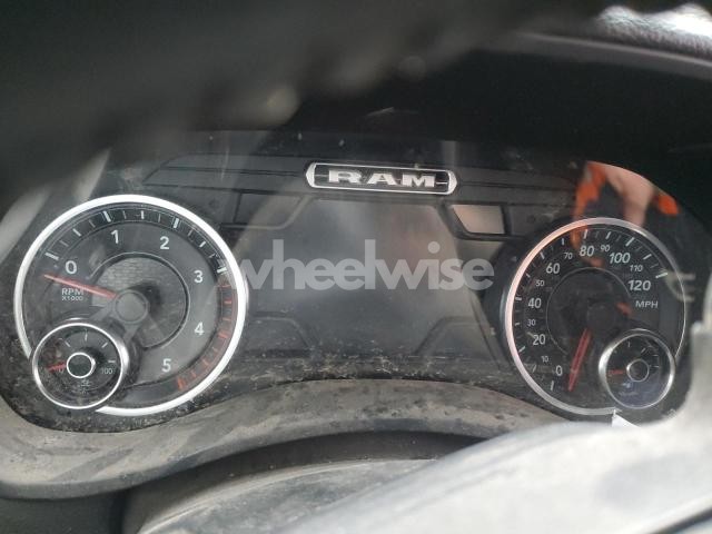 Photo 4 of 2019 RAM 3500 LARAMIE (VIN 3C63RRJL2KG637011)