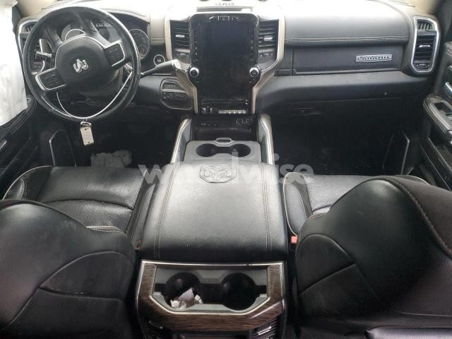 Photo 5 of 2019 RAM 3500 LARAMIE (VIN 3C63RRJL2KG637011)