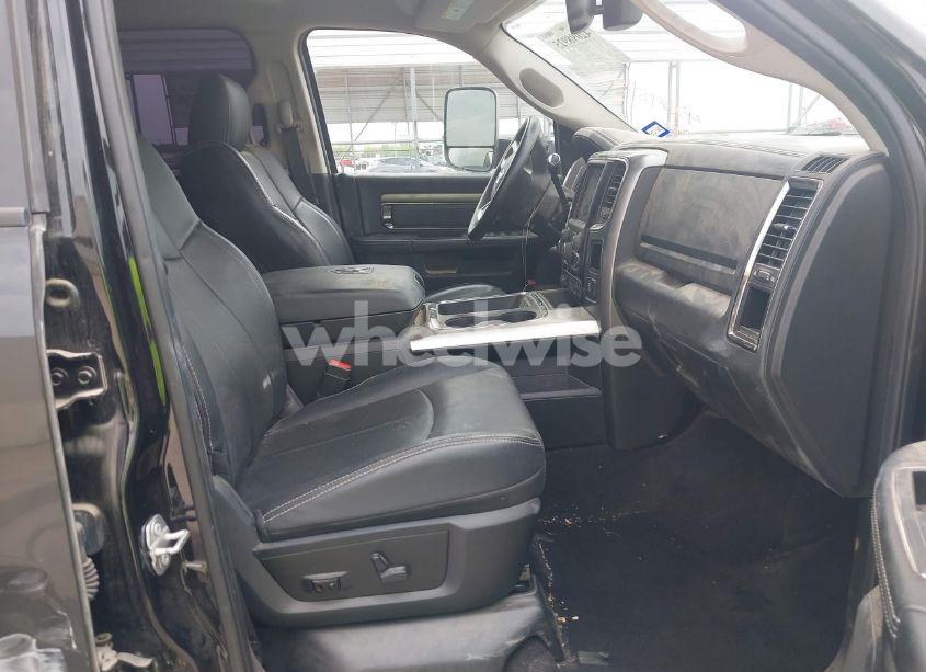 Photo 5 of 2018 Ram 3500 LARAMIE 4X4 8' BOX (VIN 3C63RRJL6JG354724)