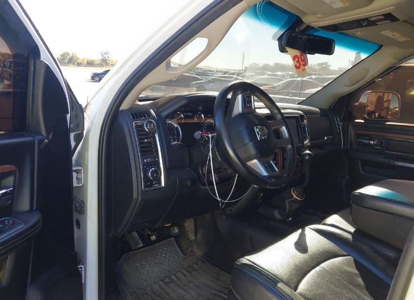 Photo 7 of 2018 Ram 3500 LARAMIE 4X4 8' BOX (VIN 3C63RRJL7JG305323)