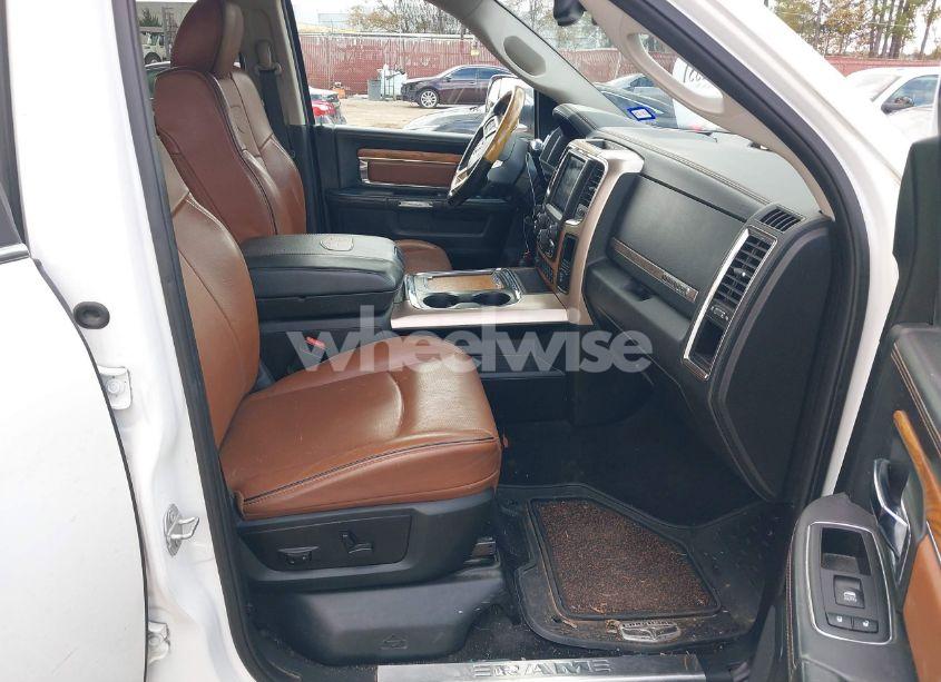 Photo 7 of 2018 Ram 3500 (VIN 3C63RRKLXJG375817)