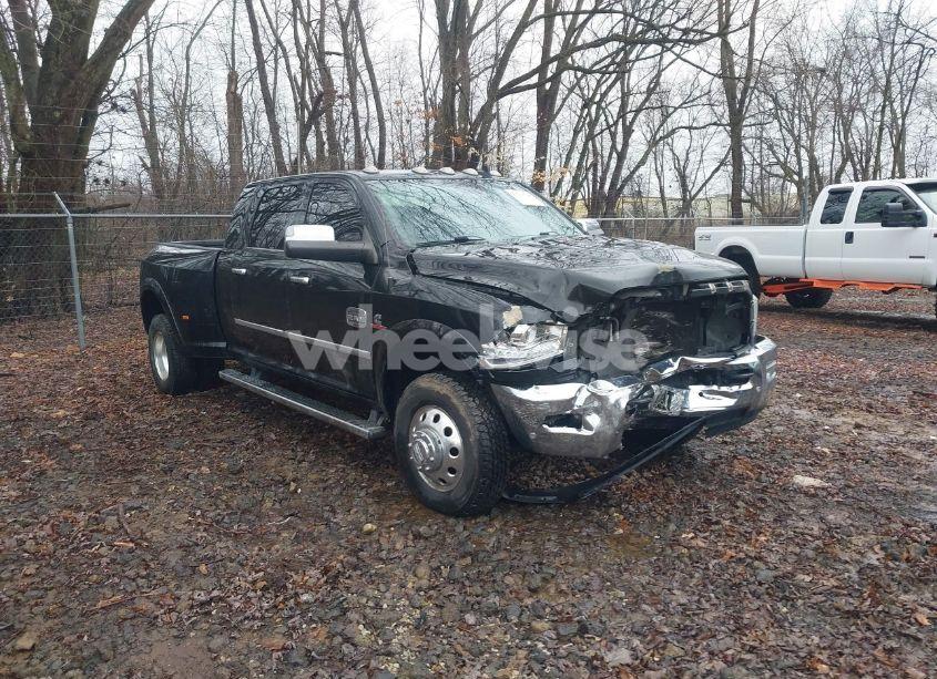 2018 Ram 3500 LARAMIE LONGHORN 4X4 6'4 BOX (VIN 3C63RRNL0JG311880) main photo