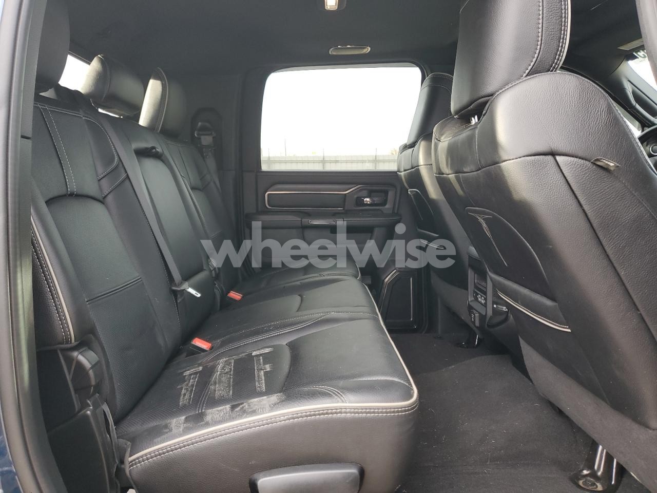 Photo 10 of 2023 RAM 3500 LIMITED (VIN 3C63RRPL0PG596666)