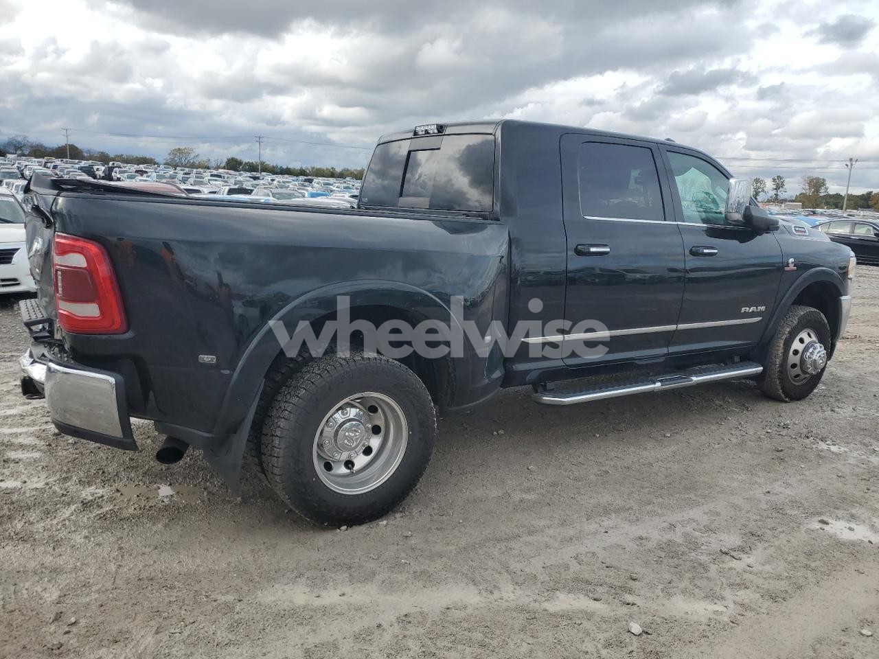 Photo 3 of 2020 RAM 3500 LIMITED (VIN 3C63RRPL5LG255080)