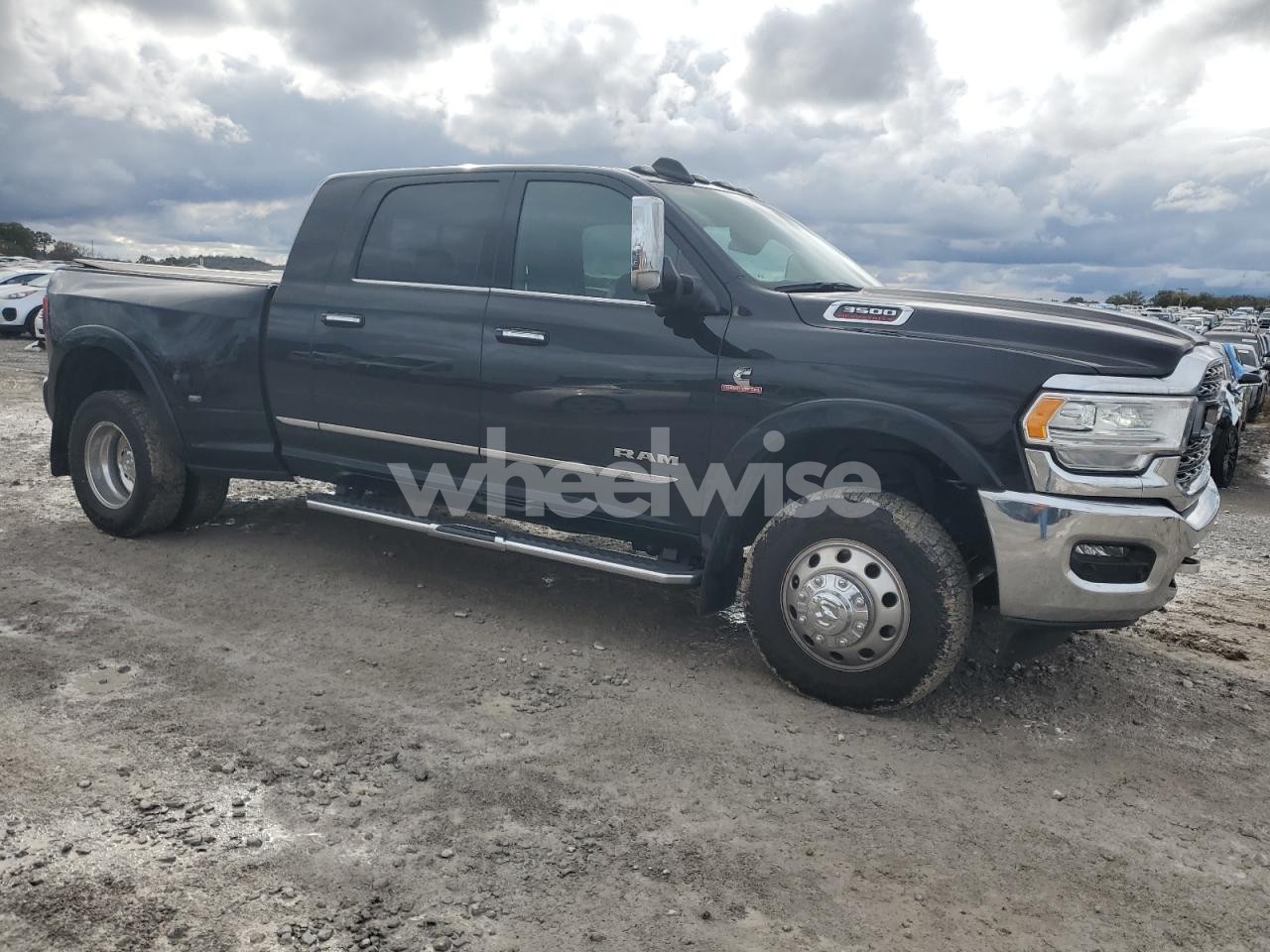 Photo 4 of 2020 RAM 3500 LIMITED (VIN 3C63RRPL5LG255080)