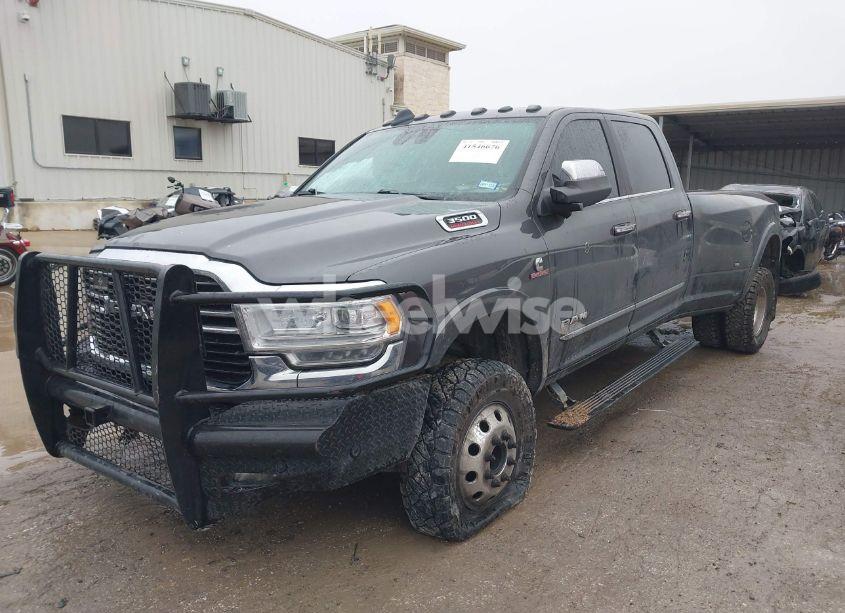 Photo 2 of 2019 Ram 3500 LIMITED 4X4 8' BOX (VIN 3C63RRRL2KG660910)