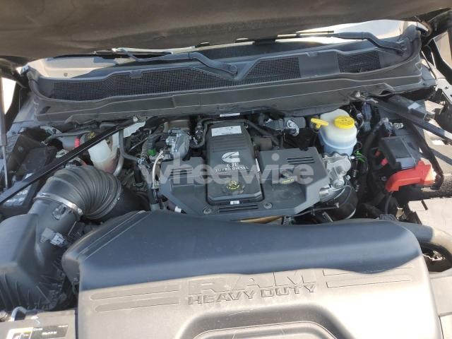 Photo 3 of 2021 RAM 3500 LIMITED N/A (VIN 3C63RRRL3MG528807)