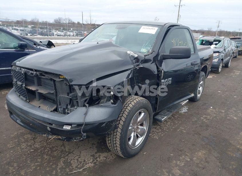 Photo 2 of 2019 Ram 1500 CLASSIC TRADESMAN 4X2 6'4 BOX (VIN 3C6JR6AG1KG501168)