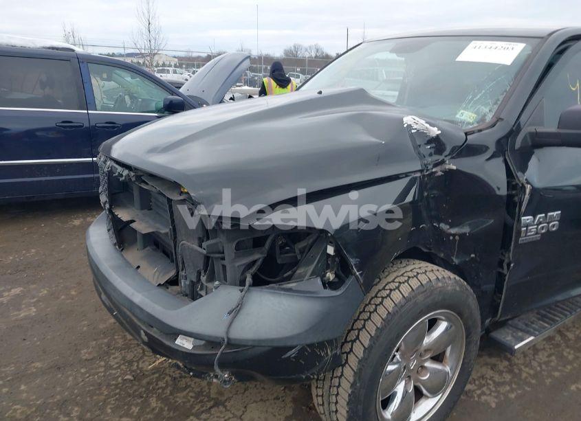 Photo 6 of 2019 Ram 1500 CLASSIC TRADESMAN 4X2 6'4 BOX (VIN 3C6JR6AG1KG501168)