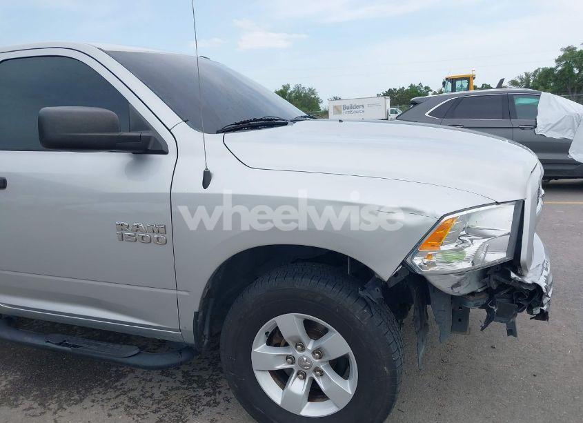 Photo 17 of 2015 Ram 1500 EXPRESS (VIN 3C6JR6AG5FG632903)