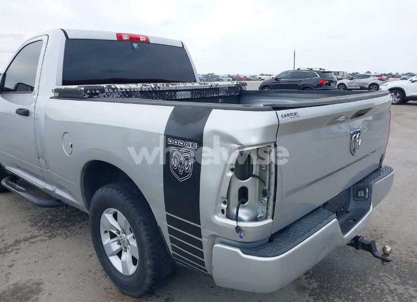 Photo 19 of 2015 Ram 1500 EXPRESS (VIN 3C6JR6AG5FG632903)