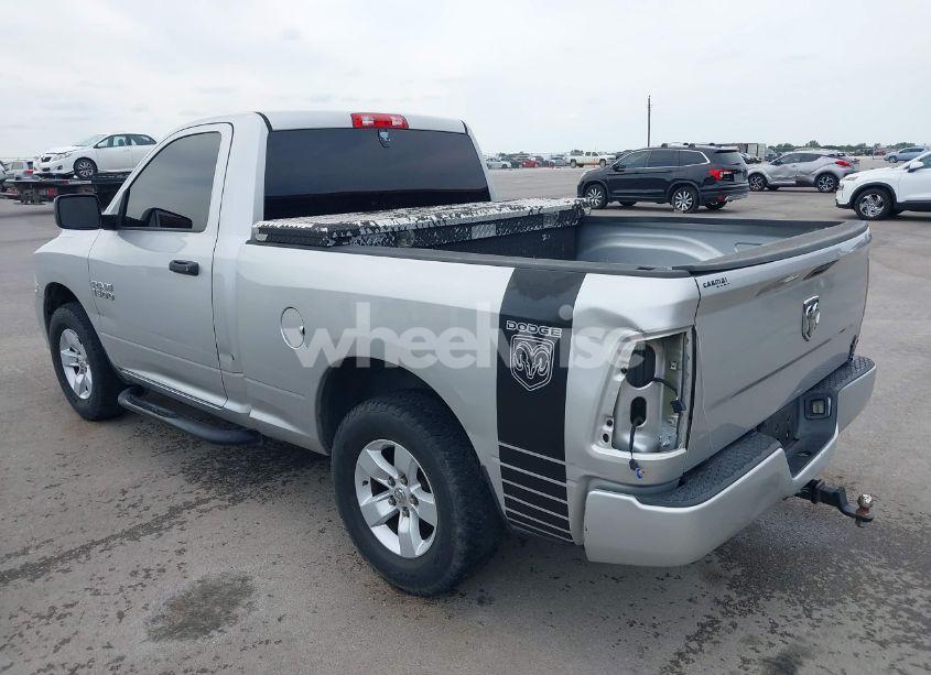 Photo 3 of 2015 Ram 1500 EXPRESS (VIN 3C6JR6AG5FG632903)