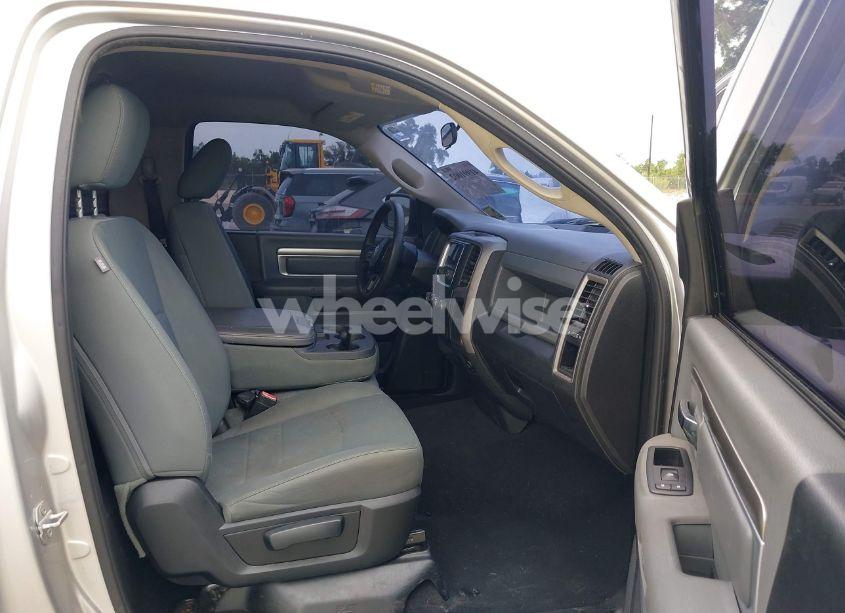 Photo 5 of 2015 Ram 1500 EXPRESS (VIN 3C6JR6AG5FG632903)